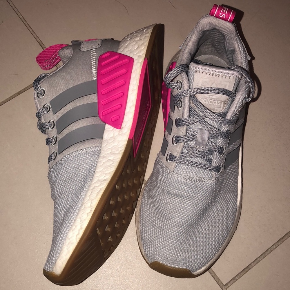 Adidas tennis shoes